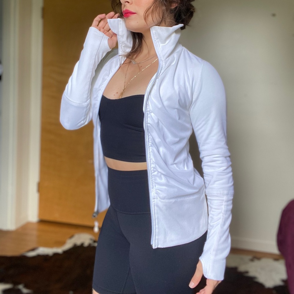 LULULEMON runners jacket